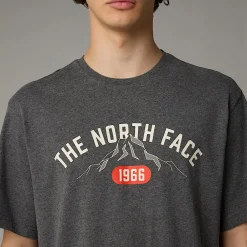 Camiseta Con Estampado Gráfico Varsity Para Hombre-The North Face Online